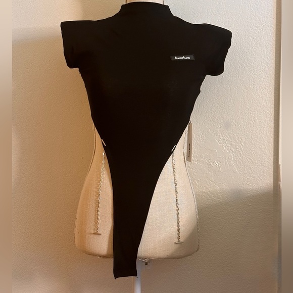 KOLLYY Padded Shoulder Sleeveless Bodysuit Top with Chain Details Women Size SML - Picture 2 of 6